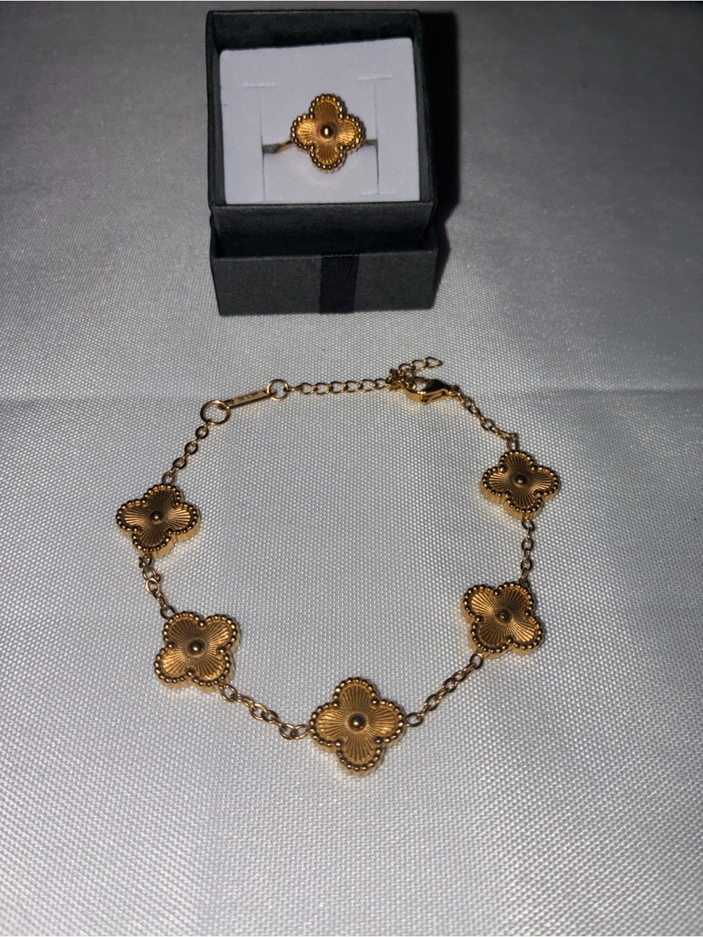 Vintage Y2K Style 18K Gold Toned Clover Motif Bracelet & Ring Set - Picture 2 of 3